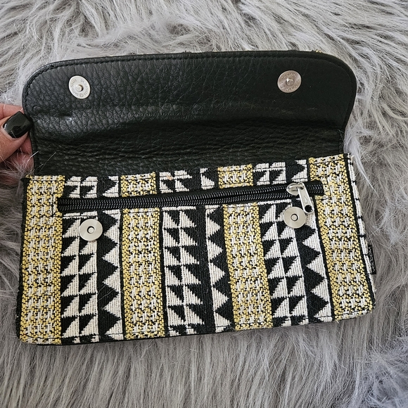 Volcom Triangle Sequence Knit Womens Wallet - Picture 3 of 7